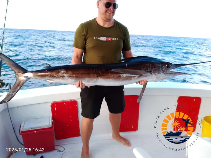 4 hour deep sea fishing experience from punta cana - English and Spanish support on the boat