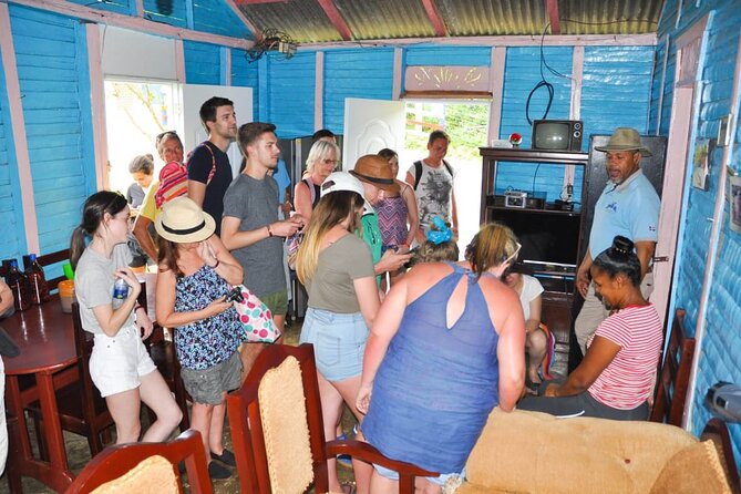 8-Hour Tour Enjoying the Dominican Culture Through the Countryside - Inside a Rural House with Coffee, Cocoa, and Fruit