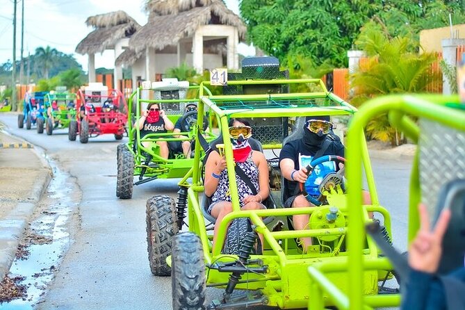 Adventure Tour con Buggies Ziplining Cenote y Taino Culture - Swimming in Cenote Indigena Las Ondas