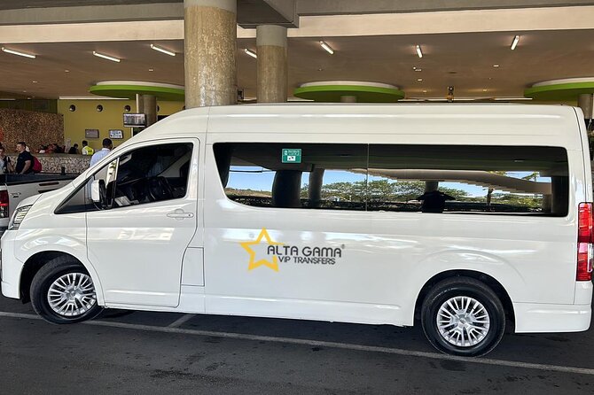 Airport Transfer from/to Uvero Alto to Punta Cana - The 30 to 40 minute route to your accommodation