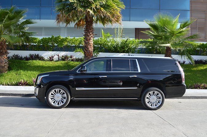 Arrival Luxury Transportation: Punta Cana International Airport to Hotels (1-5) - What the one to two-hour journey is really like