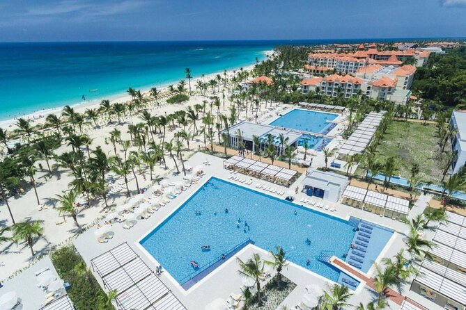 Bahia Principe Esmeralda- Round Trip Shuttle - Punta Cana Airport - Who will get the most from this transfer?