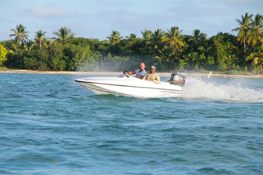 Bávaro: Speed Boat and Snorkeling Trip - Should you book the Bávaro speedboat and snorkeling trip?
