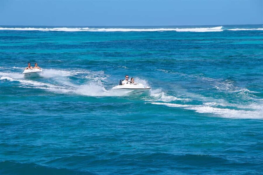 Bávaro: Speed Boat and Snorkeling Trip - Racing across the reef area