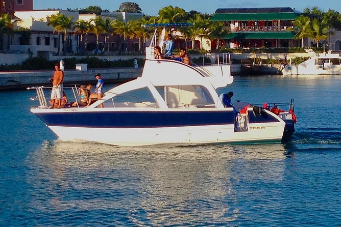 Cap Cana Private Family Catamaran - What the crew adds to the day