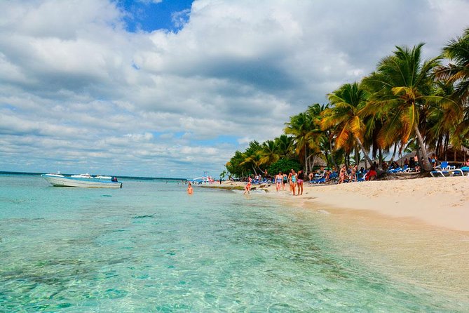 Catalina Island - Arriving in La Romana and checking in