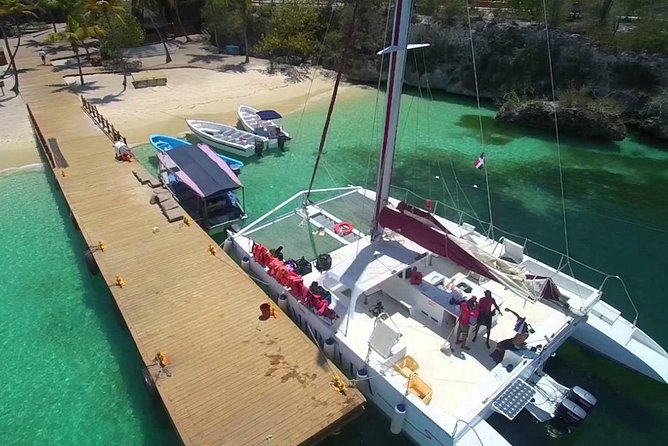 Catalina Island Snorkeling: Explore its Crystal Clear Waters - Catalina Island snorkeling, with more beach day than reef expedition