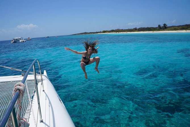 Catalina Island - Snorkeling tour on a luxury catamaran - The early start from Bayahibe