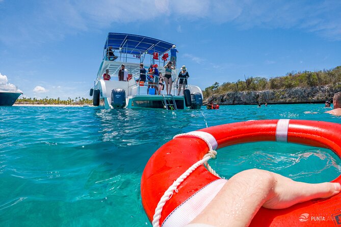 Catalina Island Tour - The Dominican lunch adds real local flavor