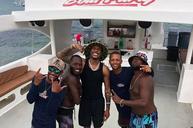 Catamaran party in Punta Cana with open bar, music and more - Who will enjoy this Punta Cana boat party
