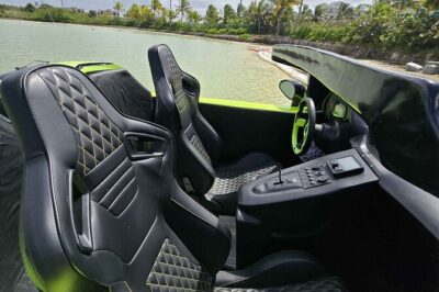 Chic and Fast Jet Car Water Experience