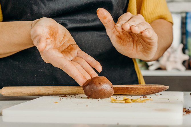 Chocolate Master Class & Taino concept Store - Making four bars by hand