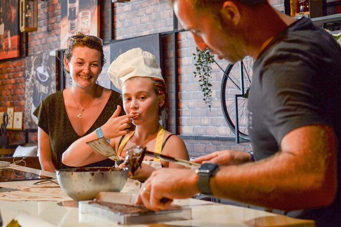 Chocolate Master Class & Taino concept Store - The cooling period and Taino concept store