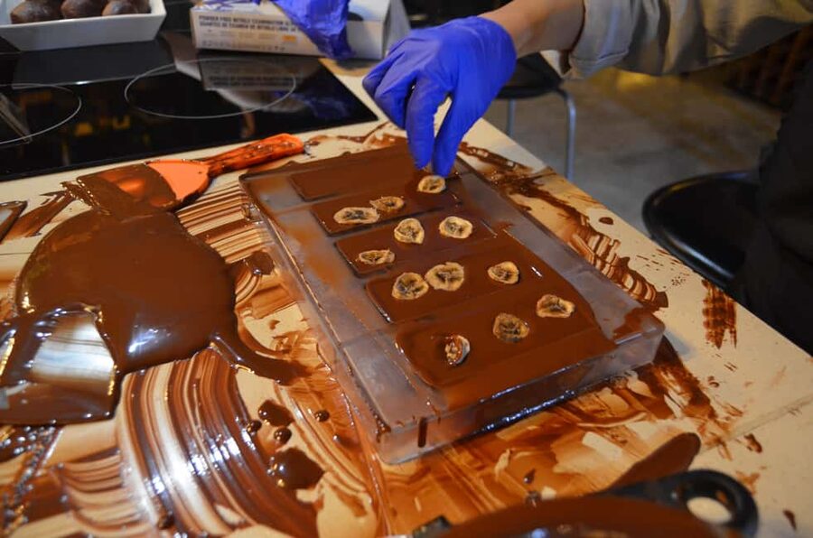 Chocolate Master Class & Taino concept Store - Languages, comfort, and practical details