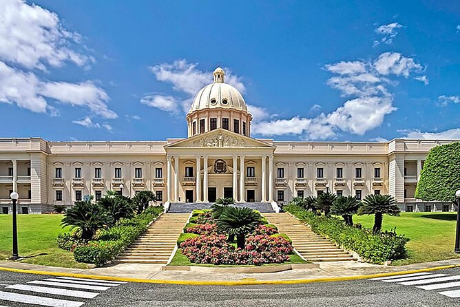 City Tour In Santo Domingo Leaving from Punta Cana - Parque Colon and the Royal Houses museums