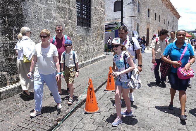 City Tour In Santo Domingo Leaving from Punta Cana - Lunch and a taste of local routine
