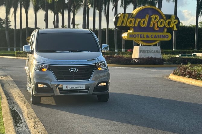 Confortable and privaste transportación from puj Airpot - A useful value at $20 per person
