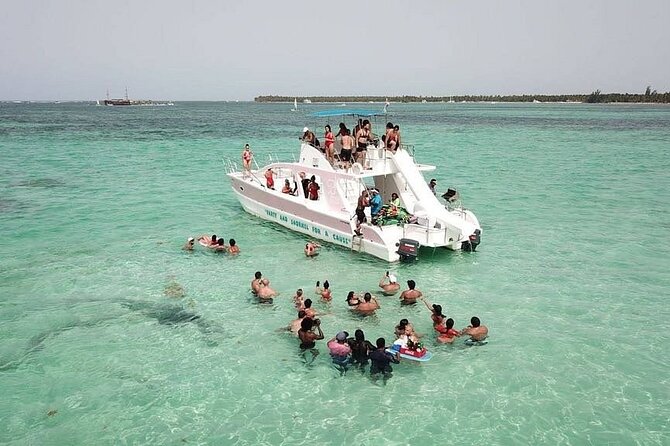 Crucero de Fiesta y Snorkel en Punta Cana - The 1 p.m. departure and hotel transfer