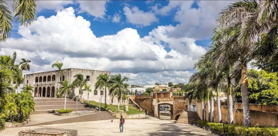 Discover Santo Domingo: A Day Trip from Punta Cana - Los Tres Ojos: caves before the capital