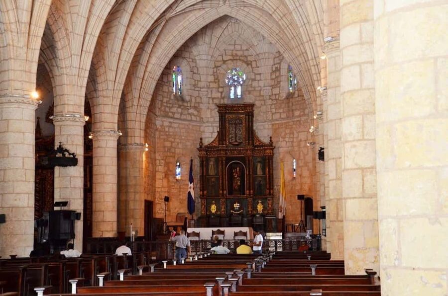 Discover Santo Domingo: Colonial History, Monuments & Lunch - Three Eyes National Park and its underground caves