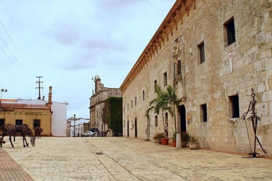 Discover Santo Domingo: Colonial History, Monuments & Lunch - Is the $81 price a good value?