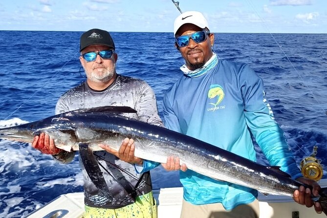 FISHING PRO CHARTERS - Boat Excursion - Sobre Las Olas - Timing, weather, and booking sense