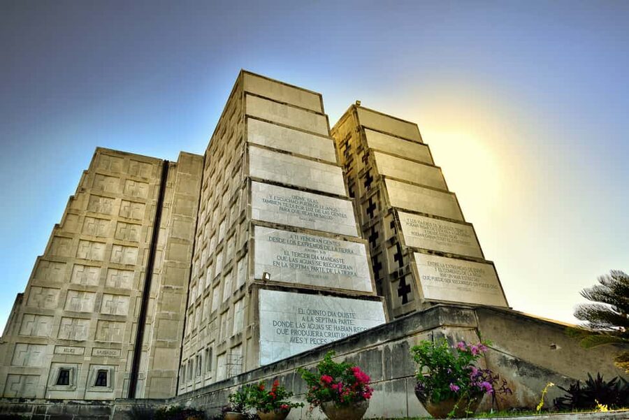 From Bavaro: Santo Domingo Colonial City Tour - Who should book this Santo Domingo day trip?