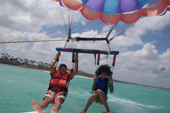 From Punta Cana: Amazing Activity Parasailing Hotel pickup - Why the $70 price can make sense