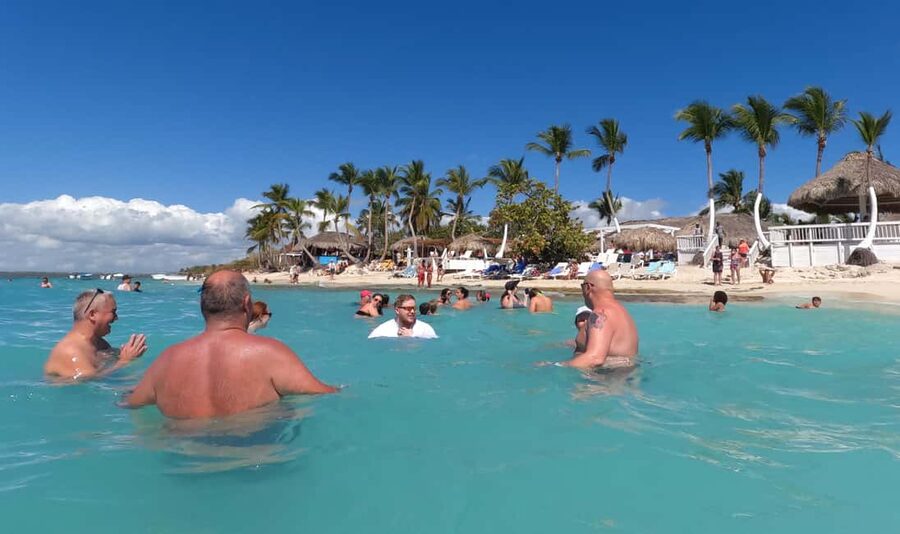 From Punta Cana or Bayahibe: Catalina Island with Snorkeling - The 80-minute road trip from Punta Cana