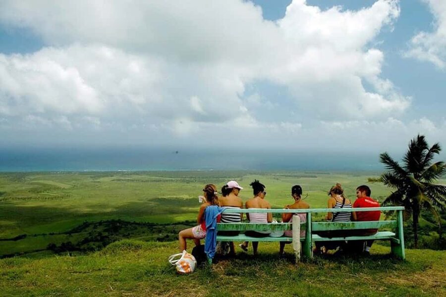 From Punta Cana: Redonda Mountain & Emerald Coast Tour - A Dominican lunch with the mountain behind you