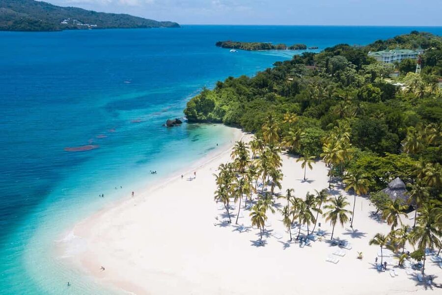 From Punta Cana: Samana Bay Whale-Watching Cruise with Lunch - The surprising El Limón Waterfall complication