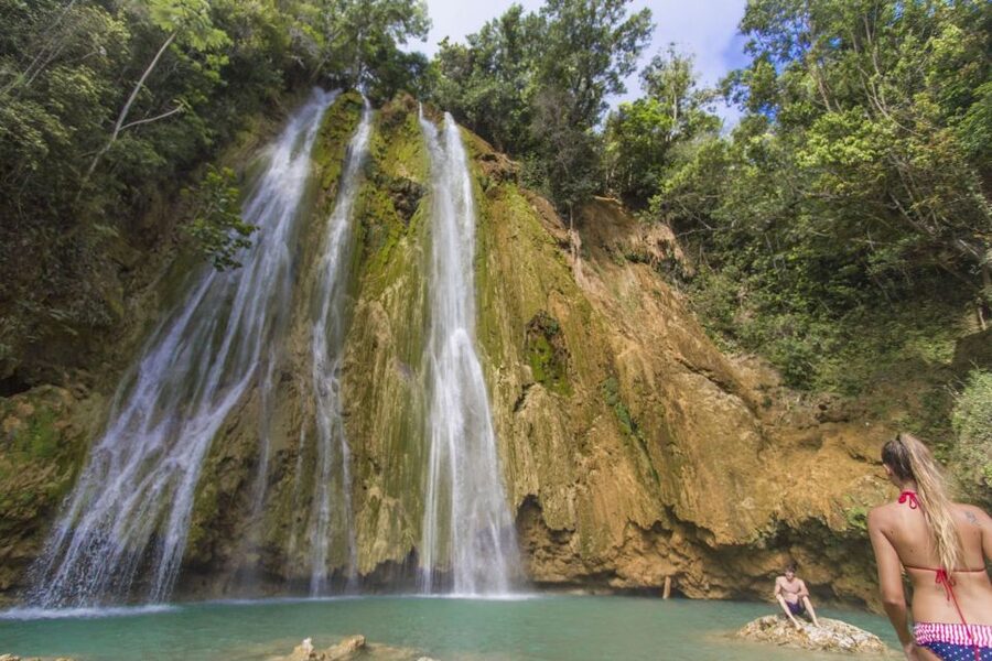 From Punta Cana: Samaná, Cayo Levantado & El Limón Waterfall - One and a half hours on Cayo Levantado