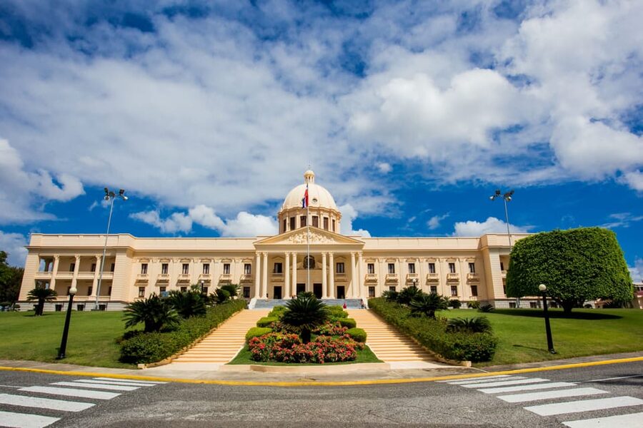 From Punta Cana: Santo Domingo Day Tour with National Park - How the multilingual guide affects your day