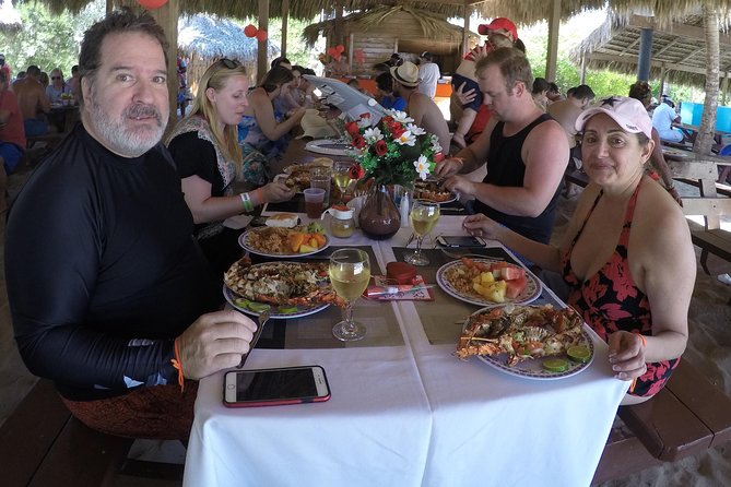 Full-Day Catalina Island Snorkeling Tour from Bavaro - The first snorkeling stop and what to expect underwater