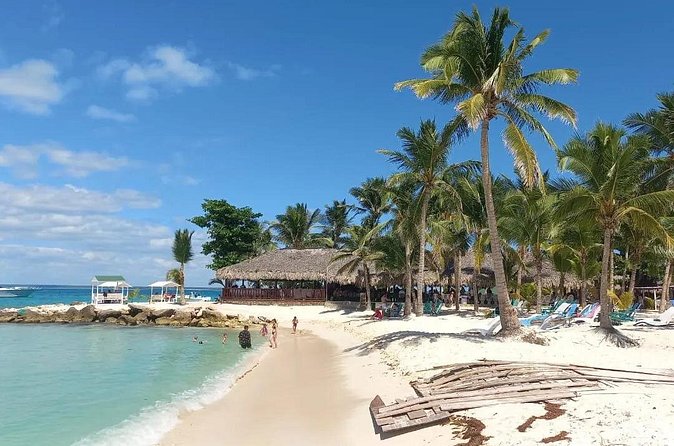 Full Day Private Tour of Bayahibe, Cotubanamá and Saona Island - Palmilla Beach and Cotubanamá’s natural pool