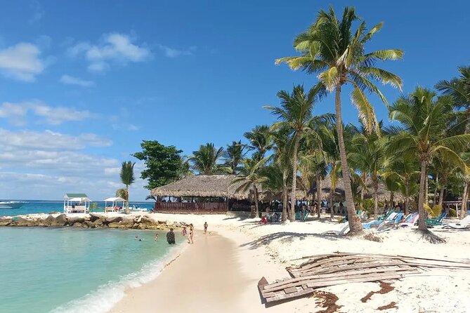 Full Day Private Tour of Bayahibe, Cotubanamá and Saona Island - Abanico Beach and the return through the mangroves