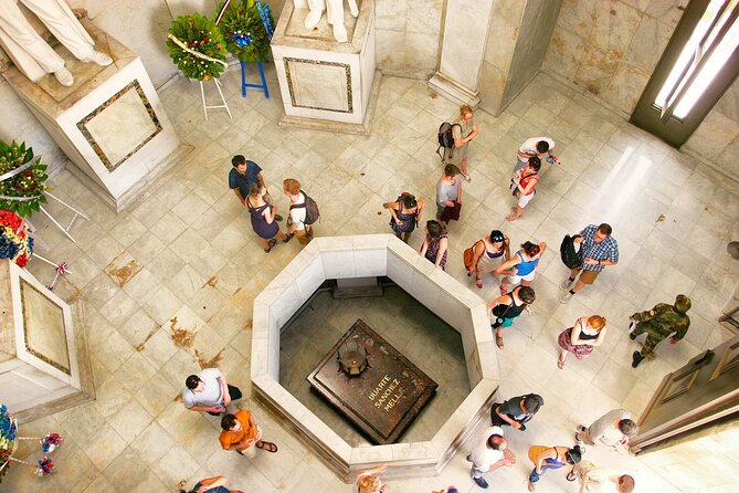 Full Day Santo Domingo City Tour: History of the Caribbean From Punta Cana - Alcázar de Colón and the family connection
