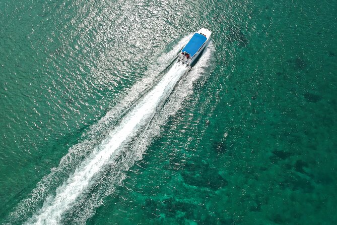 Full-Day Tour to Saona Island Sailing with Lunch and Beverages - Reaching Playa Bayahibe and finding the right boat