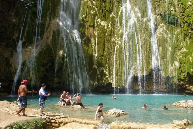 Full-Day Trip to Limon Waterfall and Bacardi Island - Reaching Limón Waterfall by horse or on foot