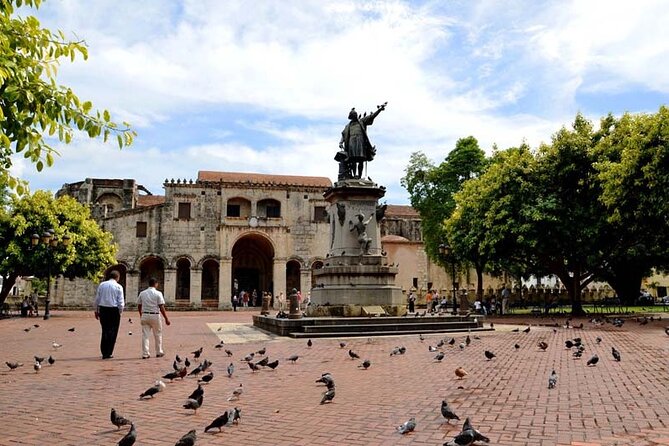 Guided Full Day City Tour in Santo Domingo from Punta Cana - Lunch gives the schedule a needed pause