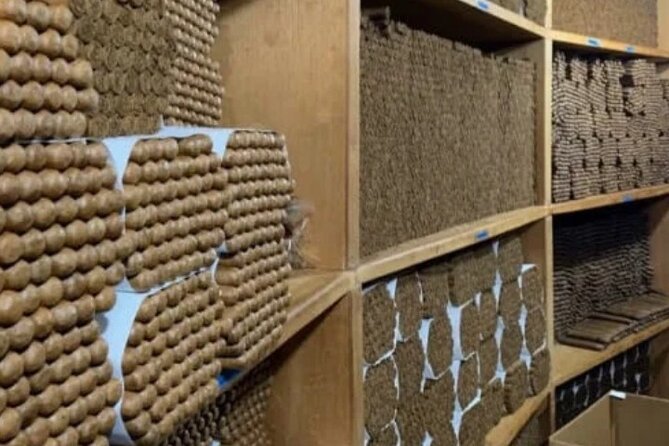 Guided Tour to Don Lucas Cigars Factory and Souvenirs Store - The souvenir store is part of the experience