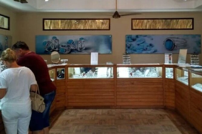 Guided Tour to Don Lucas Cigars Factory and Souvenirs Store - Why the three-hour schedule works