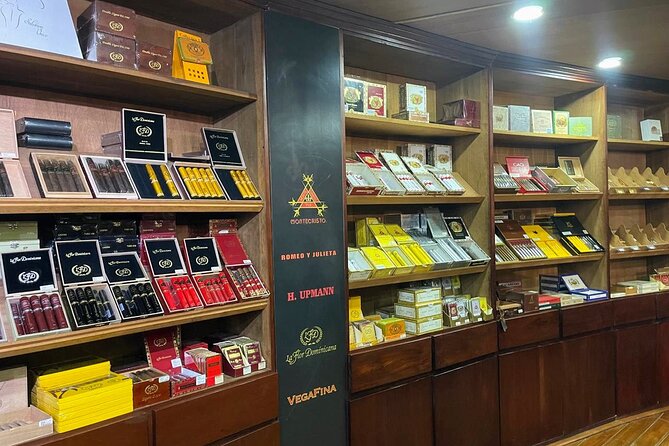 Guided Tour to Don Lucas Cigars Factory and Souvenirs Store - What to know about the mixed service experience