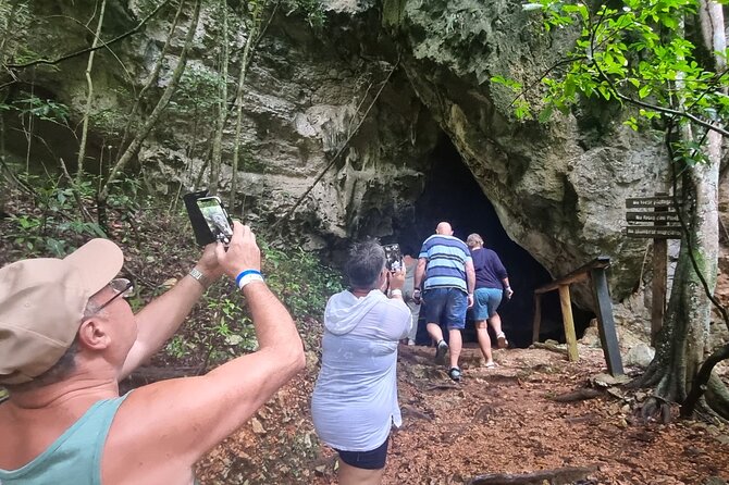 Haitises National Park with Paraiso Caño Hondo & Montaña Redonda - Watch for a change from Caño Hondo to Yanigua