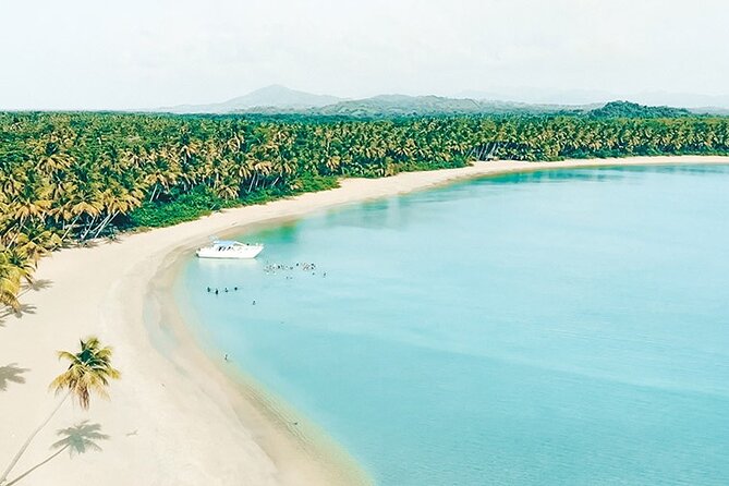 Half-Day Redonda Mountain and Esmeralda Coast from Punta Cana - A simple Dominican lunch above the coast