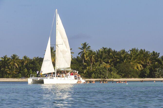 Happy Hour Party Boat With Snorkeling - The price and the value of hotel transfers