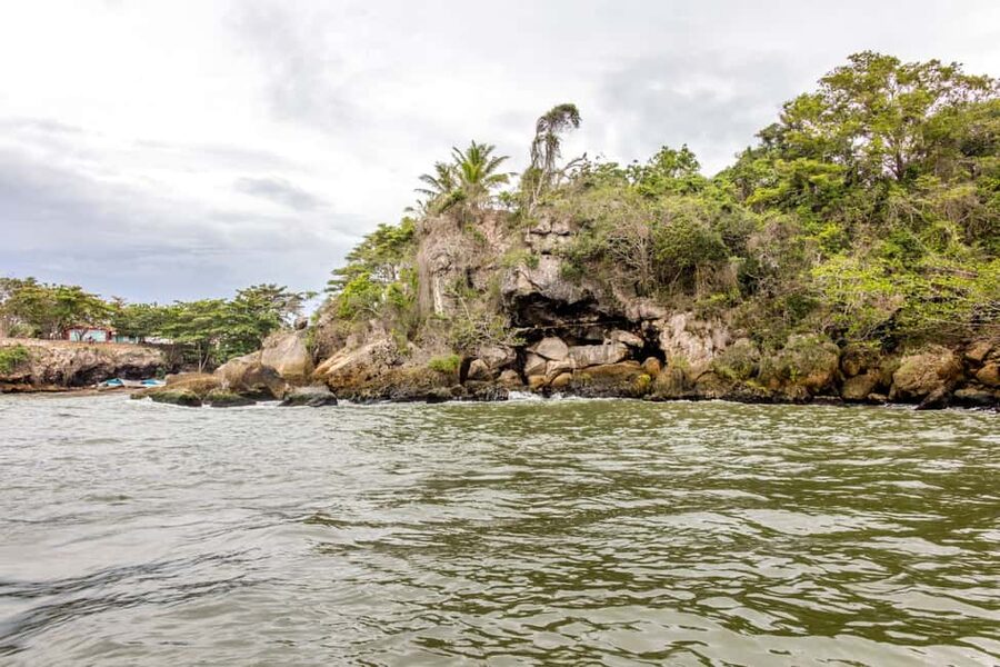 Higuey: Full-Day Tour with River Boat, Lunch, & Voodoo Show - The batey and the voodoo performance