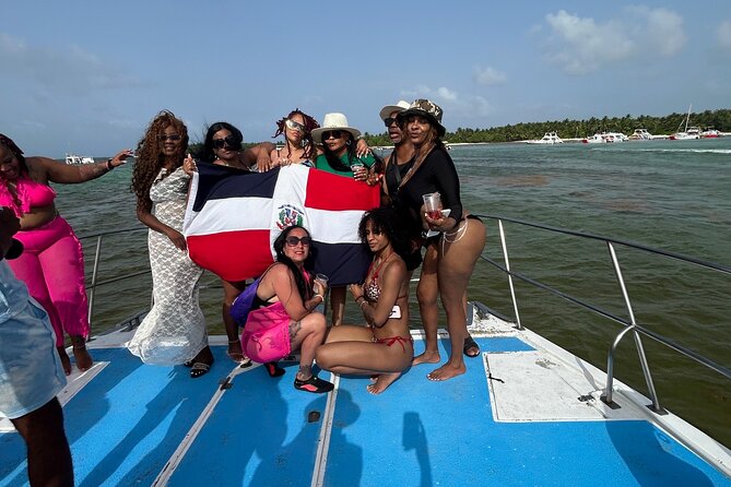 Hip Hop adult only Party Boat with Unlimited drinks and Sandbar - What the weather can change