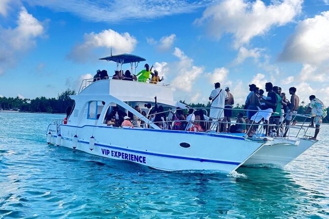 Hip-Hop Party Boat with Dj Live Adults Only and Unlimited Drinks - Key points to know before boarding