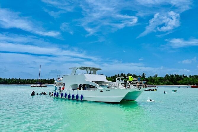 Hip-Hop Party Boat with Dj Live Adults Only and Unlimited Drinks - Who should book this Punta Cana boat party?